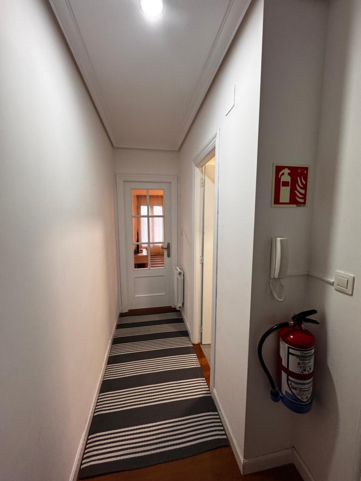 C12A01 Coqueto Apartamento Con Piscina Y Garaje Suances Luaran gambar